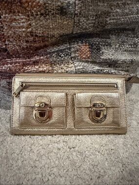 Vintage Marc Jacobs zip clutch wallet-Gold